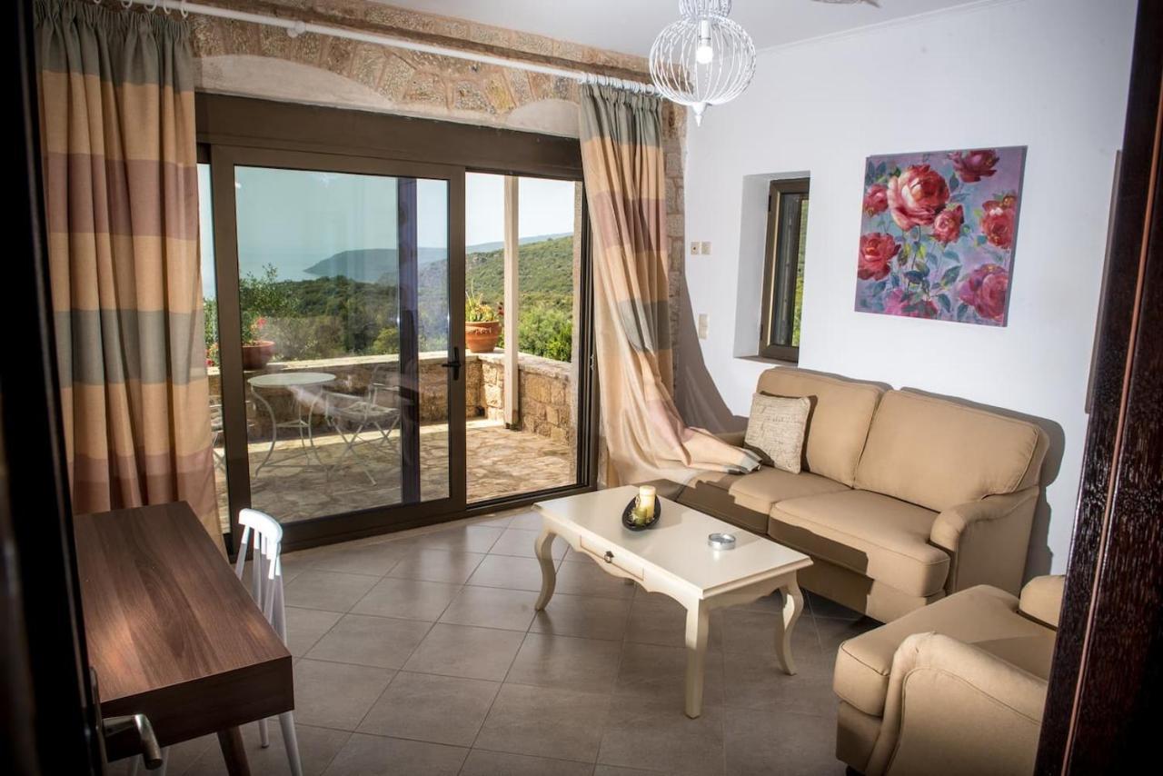 Magnificent, Authentic Private Villa And The Guest House カルダミリ エクステリア 写真