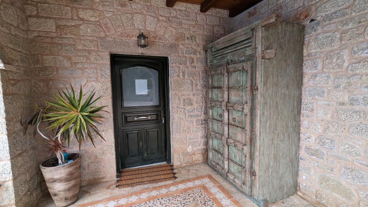 Magnificent, Authentic Private Villa And The Guest House カルダミリ エクステリア 写真